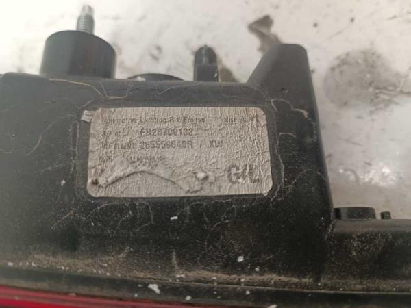 FEU ARRIERE GAUCHE RENAULT - Vue 3